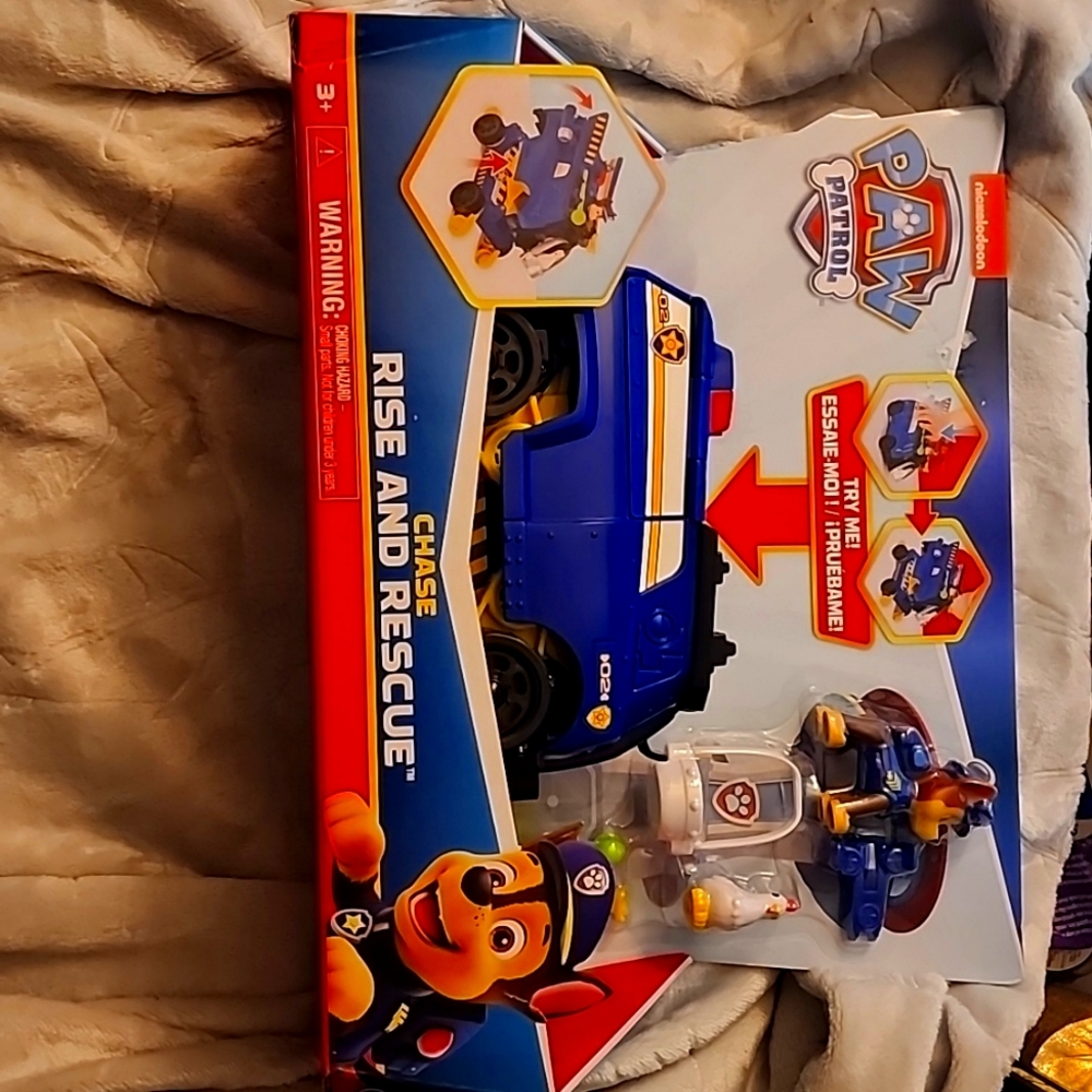 NEW PAW PATROL CHASE RISE AND RESCUE
